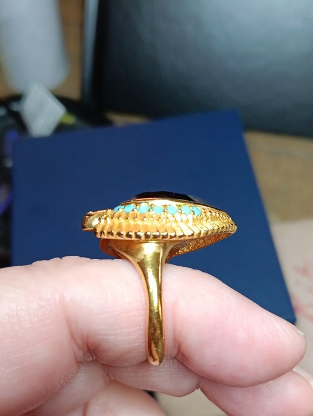 Elizabeth Taylor Avon Egyptian Falcon Ring - Picture 4 of 14